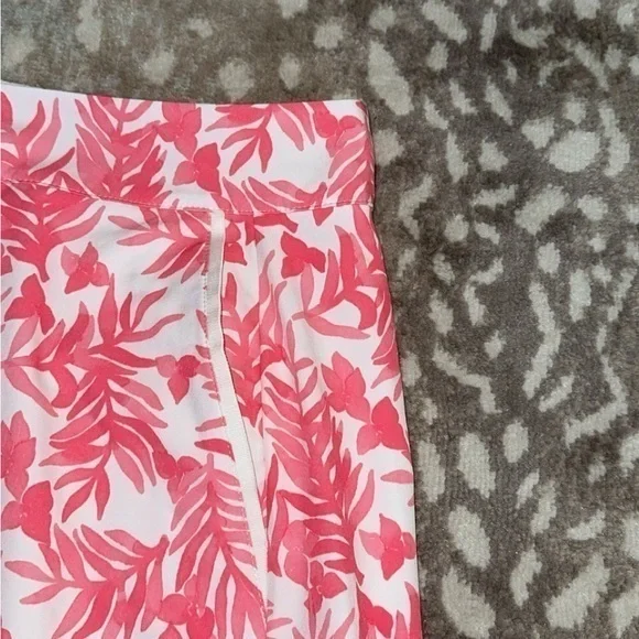 Vineyard Vines Performance White & Pink‎ Leaf Printed Preppy Tennis Golf Skort